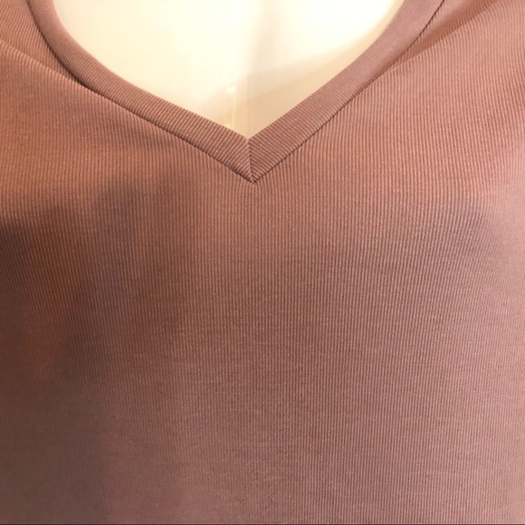 Nouvida Pink Ribbed Top  w Bottom knot Size M - Picture 2 of 8